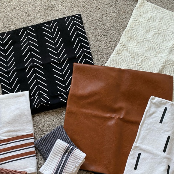 hearth & hand w magnolia | dish & hand towels + throw pillow cover bundle - Picture 3 of 6